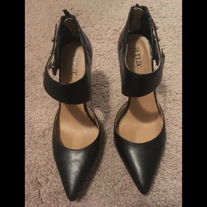 Black shoes. Sz 8. Excellent used condition.